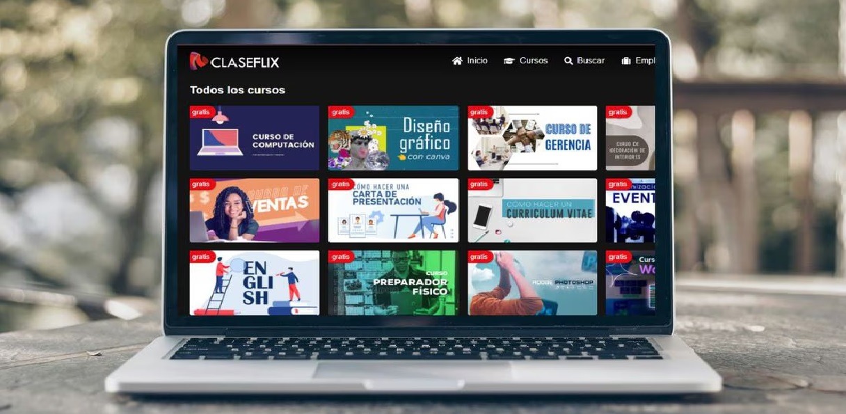 Claseflix, el Netflix de los cursos online gratis si existe y ya puedes usarlo